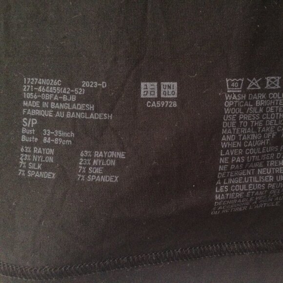 Uniqlo AIRism UV protection long sleeve t-shirt (black, women's size small) - Picture 5 of 8